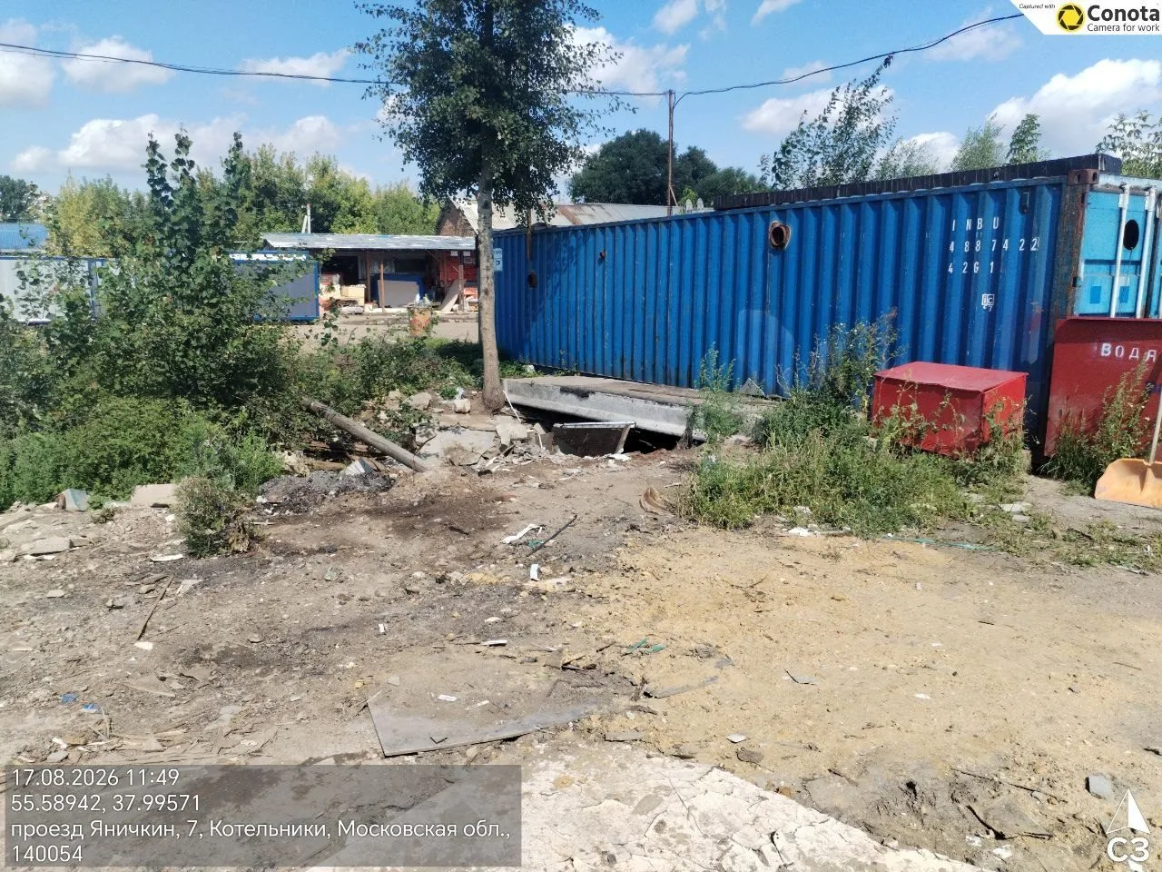 В деревне Островцы городского округа Люберцы предотвратили сжигание отходов в печи