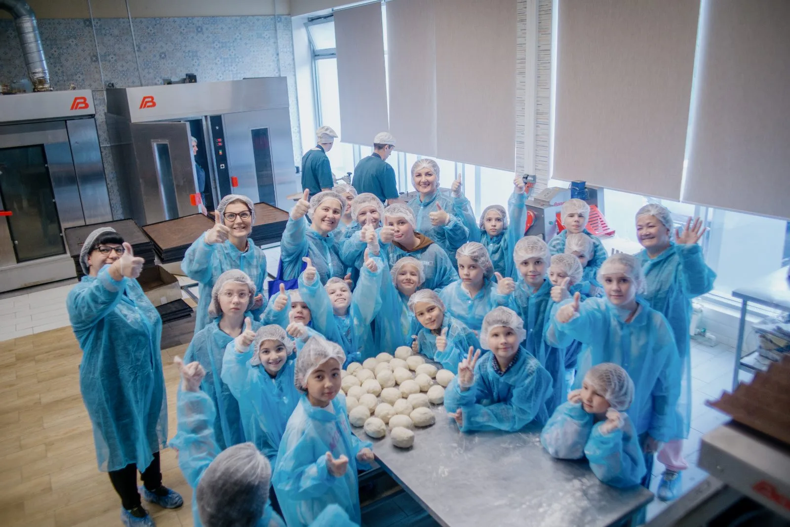 Профориентационную экскурсию организовали партийцы для школьников Люберец