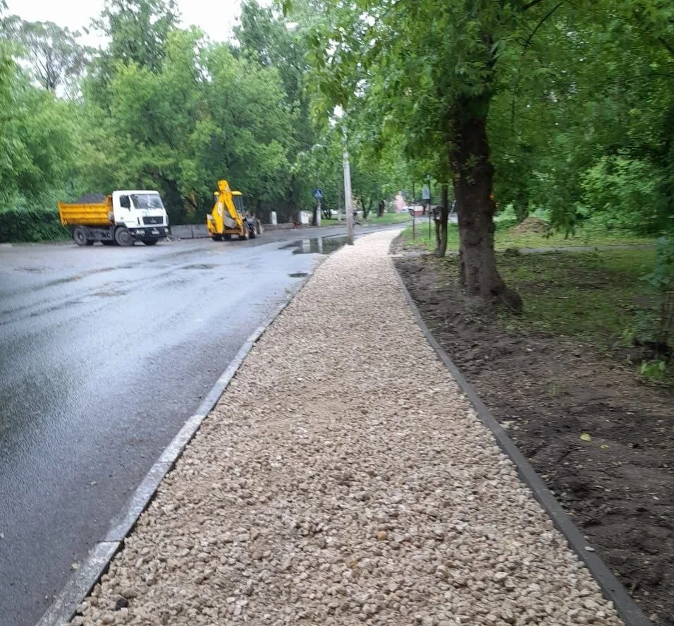В Люберцах начали ремонт тротуара протяженностью более 1,2 км