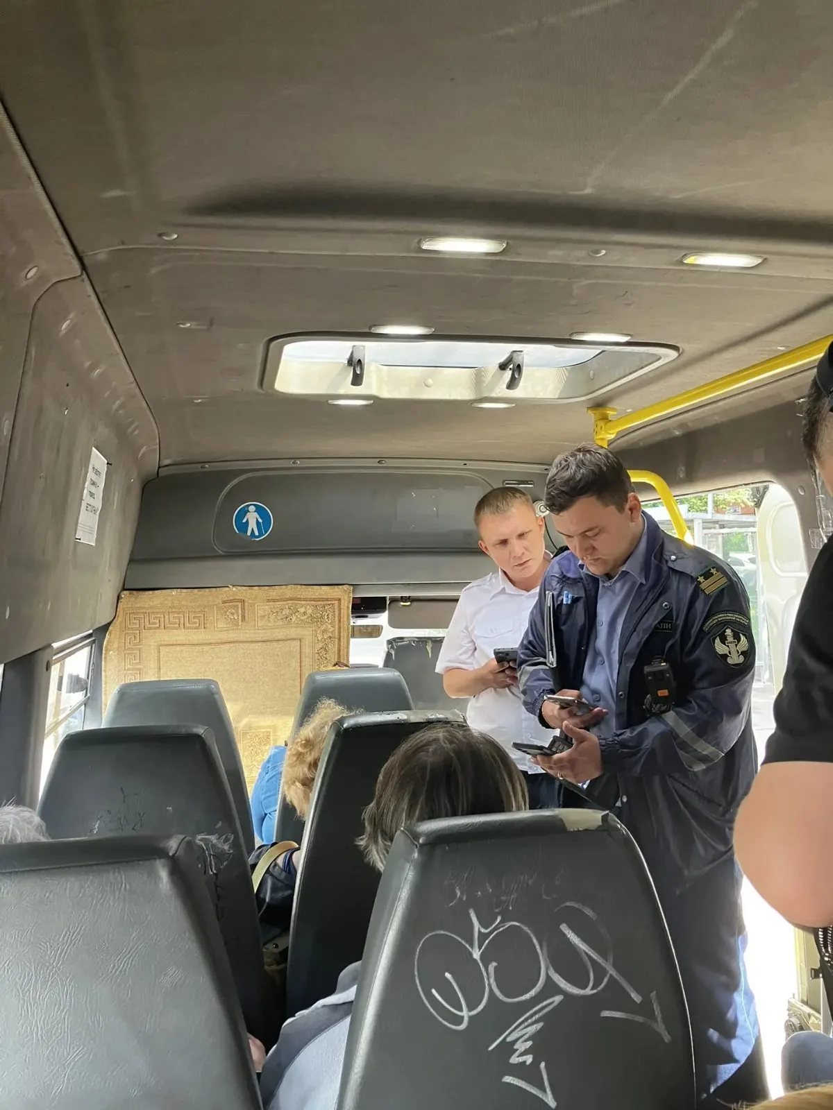 Правила перевозки пассажиров проверили в Люберцах во время рейда