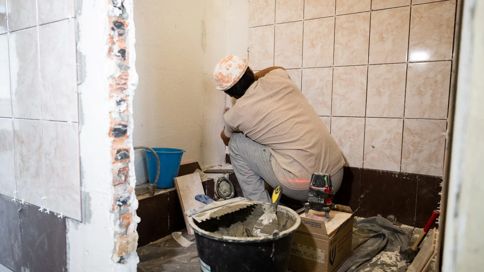 Полную замену освещения и дверей проведут в Кадетской школе Люберец в летний период