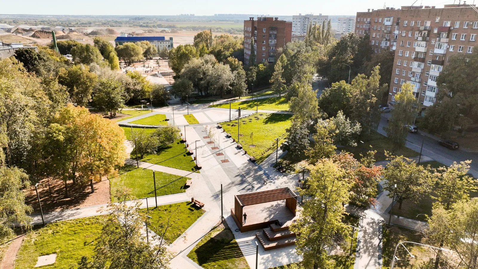 «Единая Россия» помогает менять городскую среду Люберец: за три года в округе благоустроили 20 парков и скверов