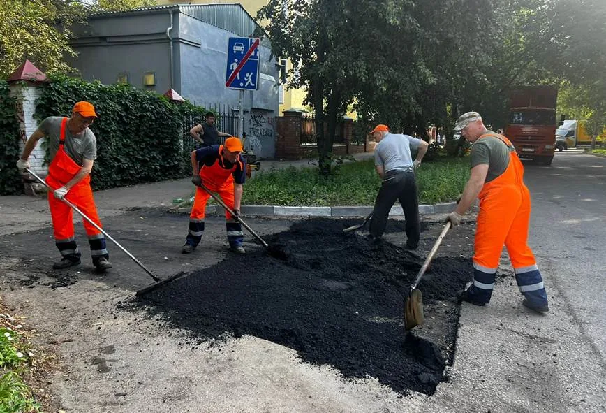 Более 9, 7 тысячи ям заделали на дорогах Люберец с начала года