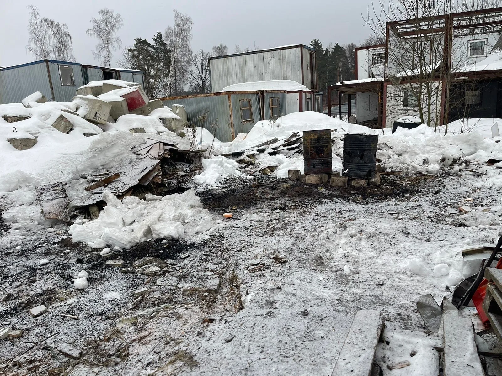 В Люберцах выявили и остановили сжигание бытовых отходов рядом с промзоной