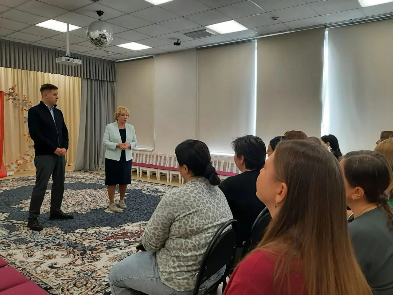 Лидия Антонова обсудила с педагогами Люберец воспитание детей и поддержку работников образования