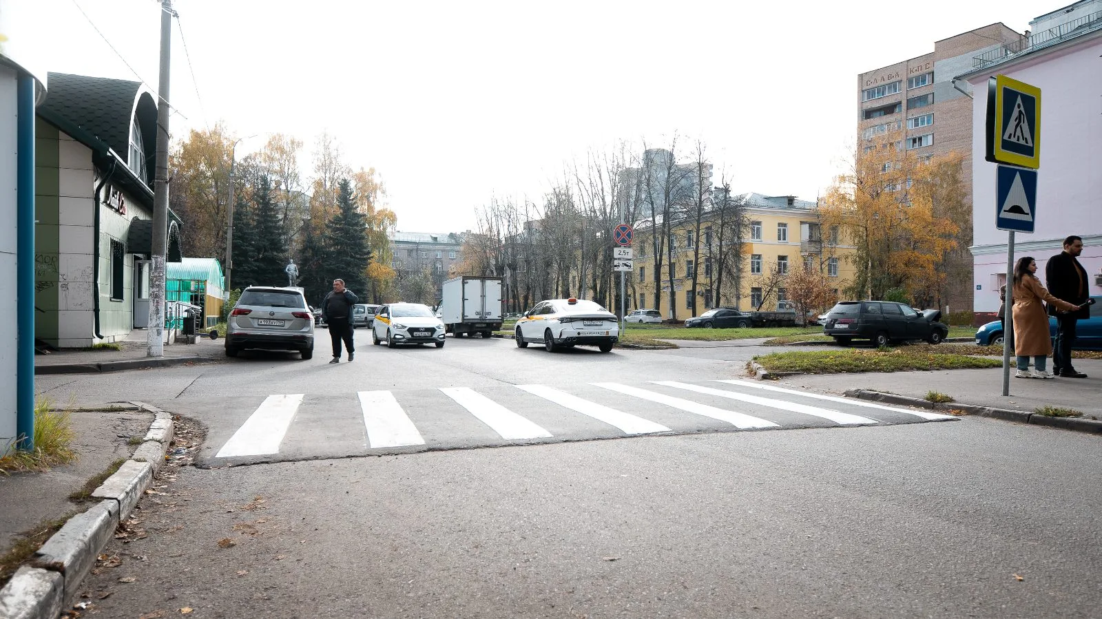 Искусственные неровности и свежая разметка появились в Гарнизоне в рамках проекта «Люберцы. Решаем вместе»