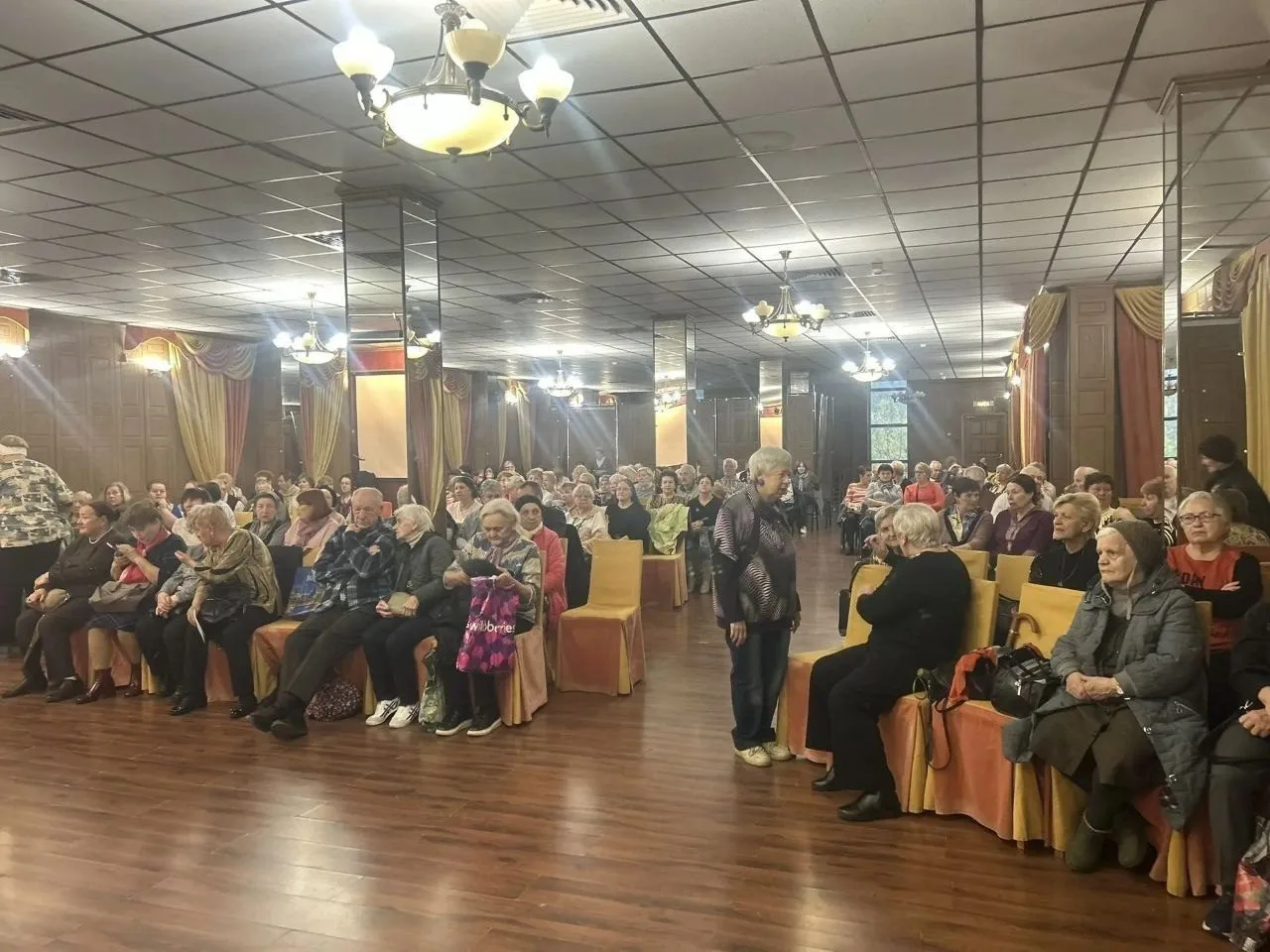 Концерт для старшего поколения провела «Единая Россия» в Люберцах
