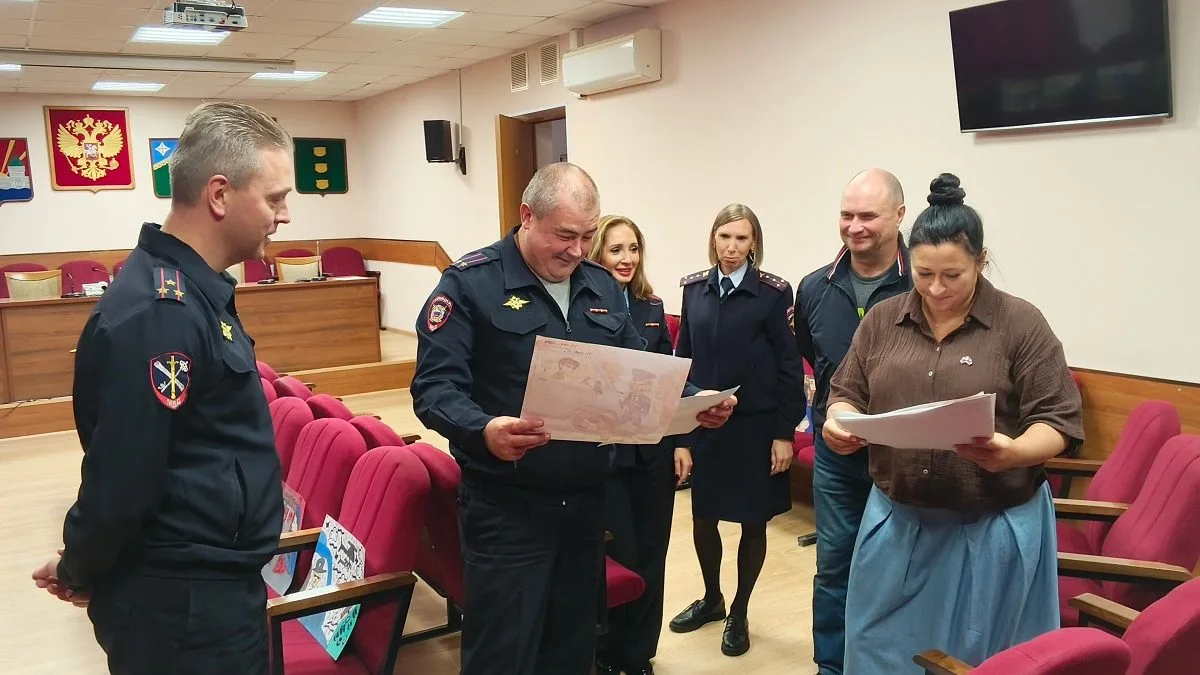 Итоги конкурса детских рисунков «Мои родители работают в полиции» подвели в Люберцах