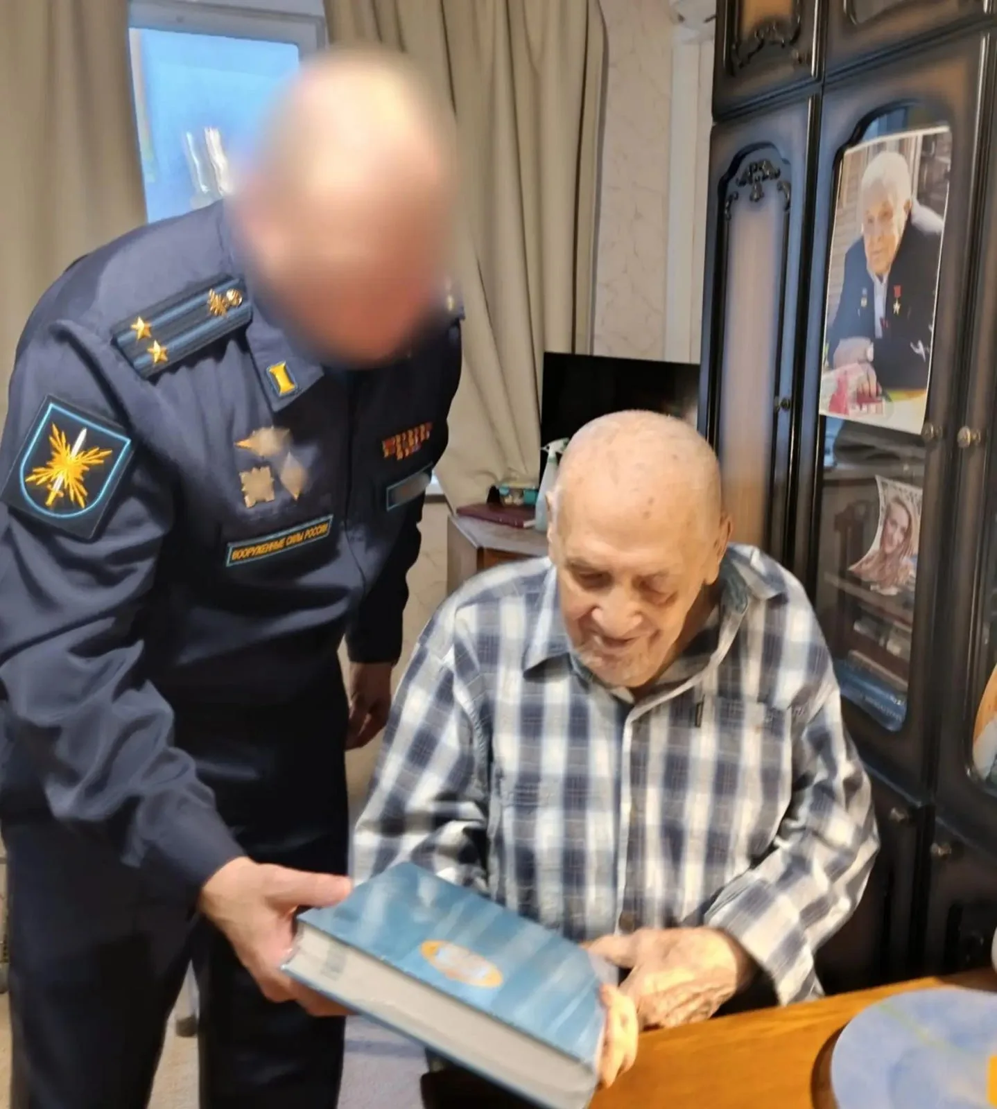 Дмитрий Крестинин навестил Героя Советского Союза Николая Бездетнова