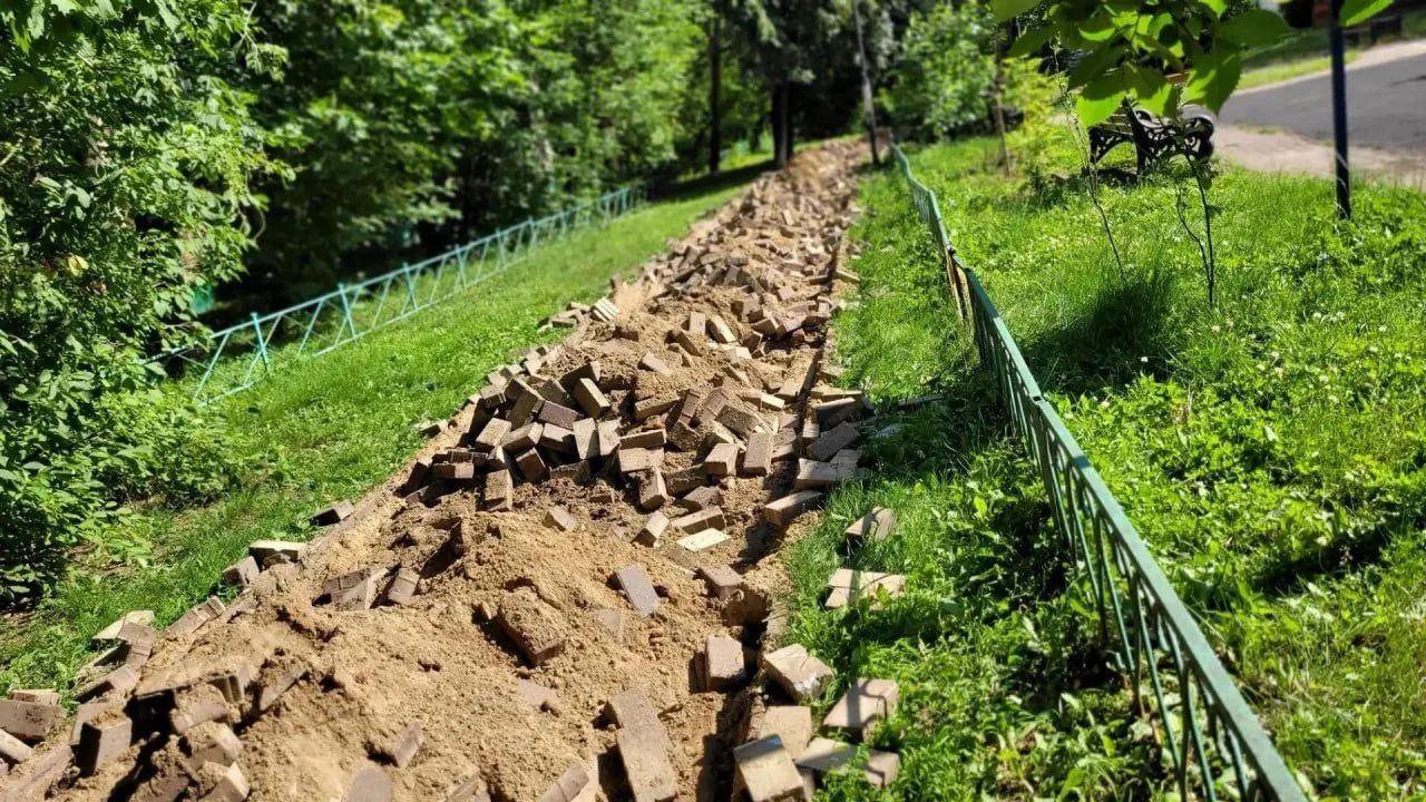 К комплексному благоустройству дворов на улице Гоголя приступили в Томилино