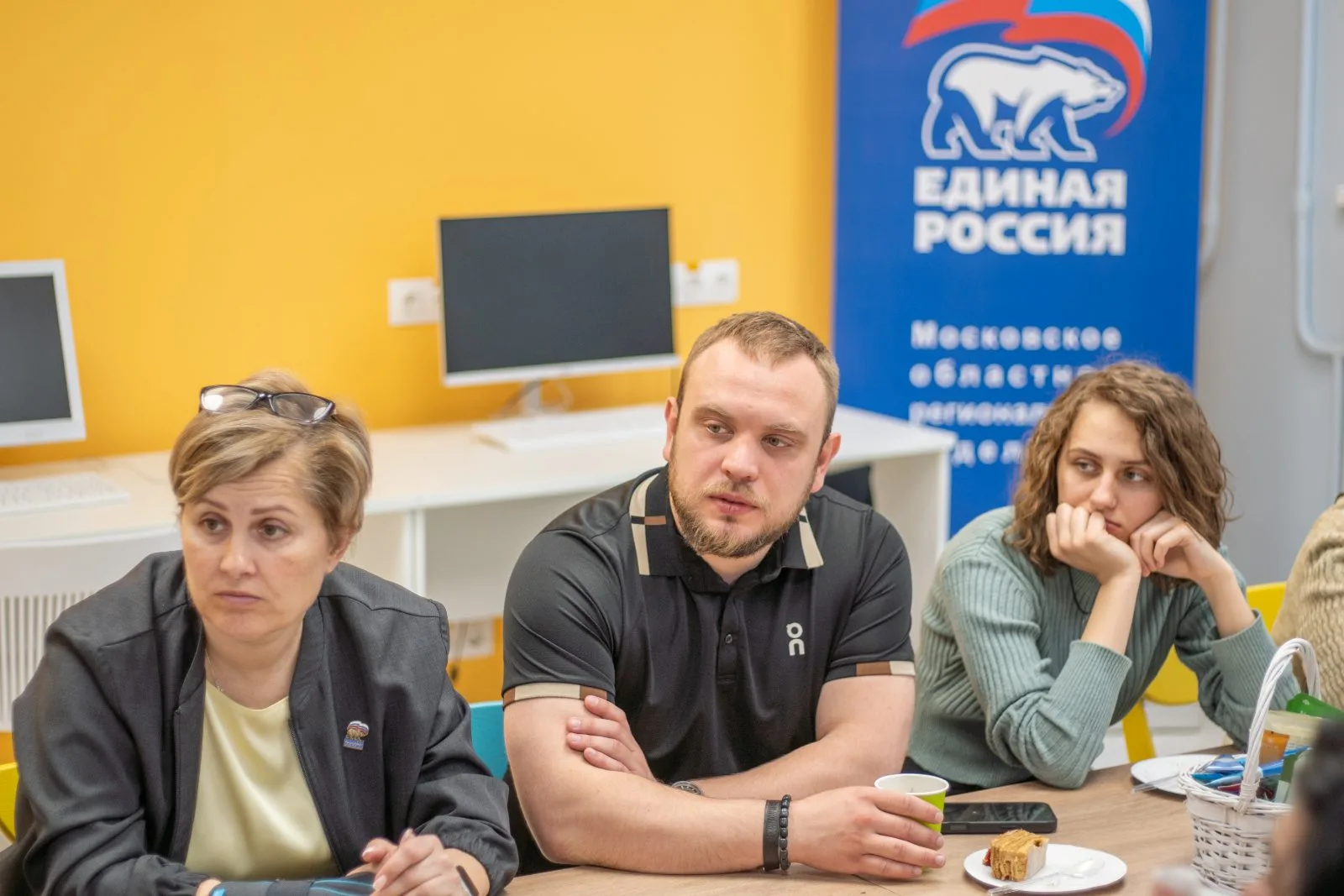 «Единая Россия» в Люберцах обучает старшее поколение цифровой грамотности