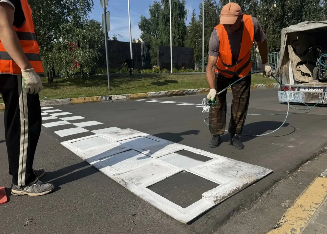 Более 1 км дорожного полотна обновили на улице Подмосковная в Островцах