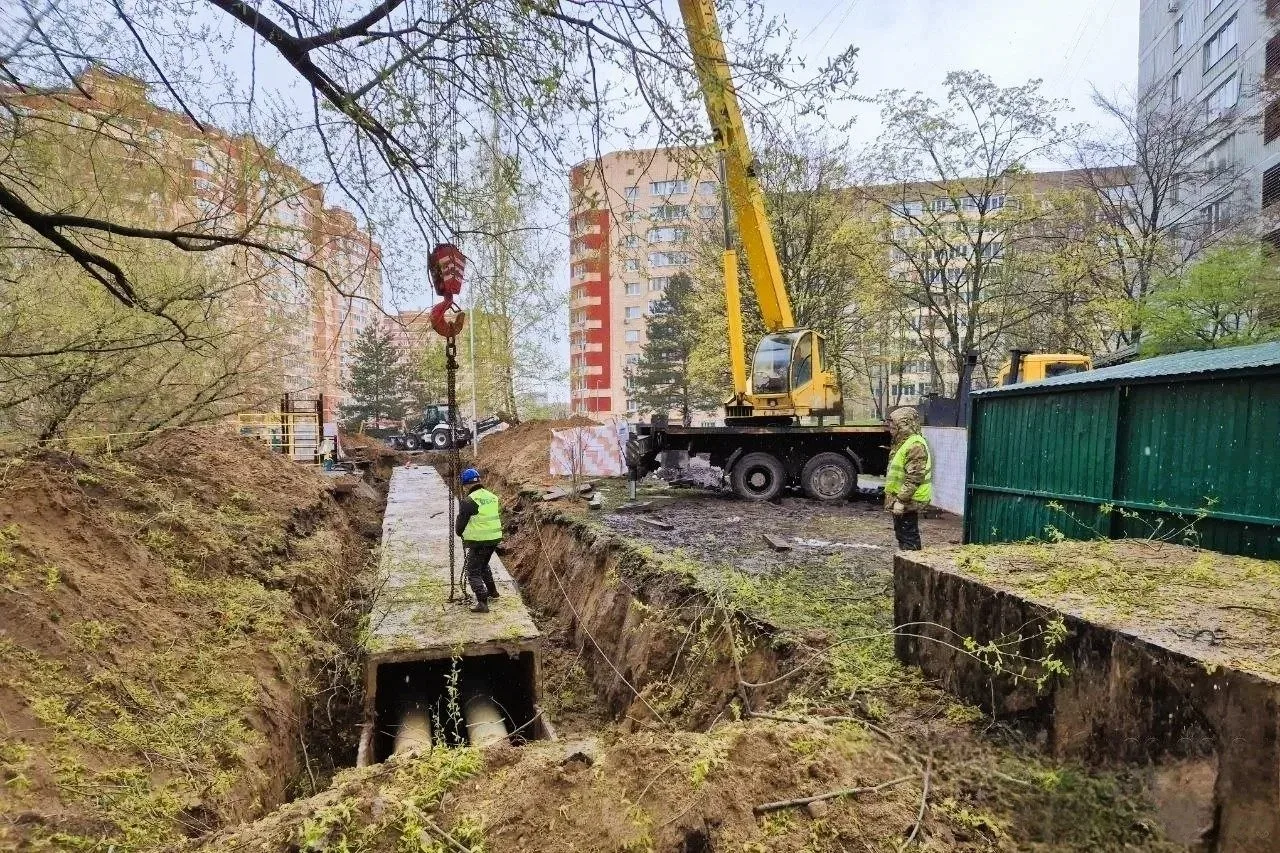 В Дзержинском капремонт теплосети на Лесной вышел на финишную прямую