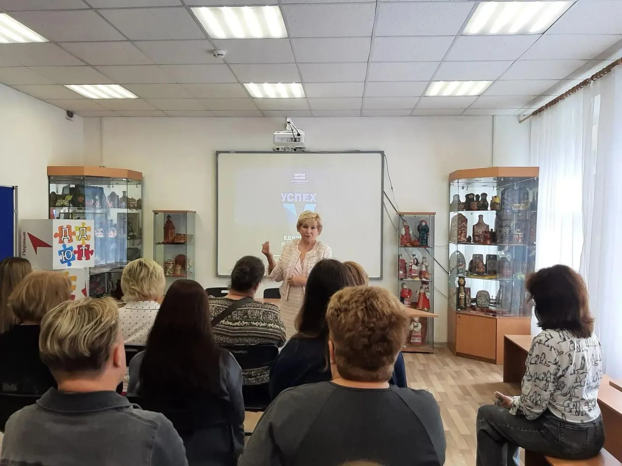 Лидия Антонова обсудила с педагогами Люберец воспитание детей и поддержку работников образования