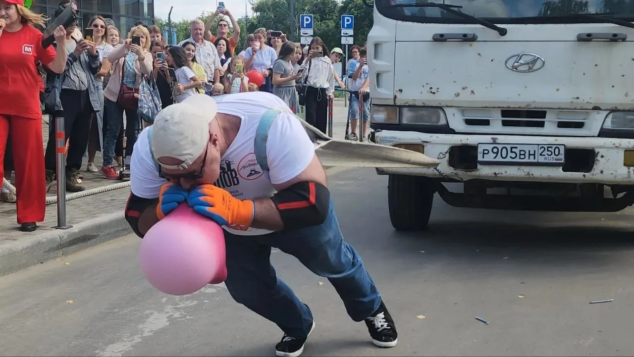 «Русский Халк» из Люберец установил новый силовой рекорд России