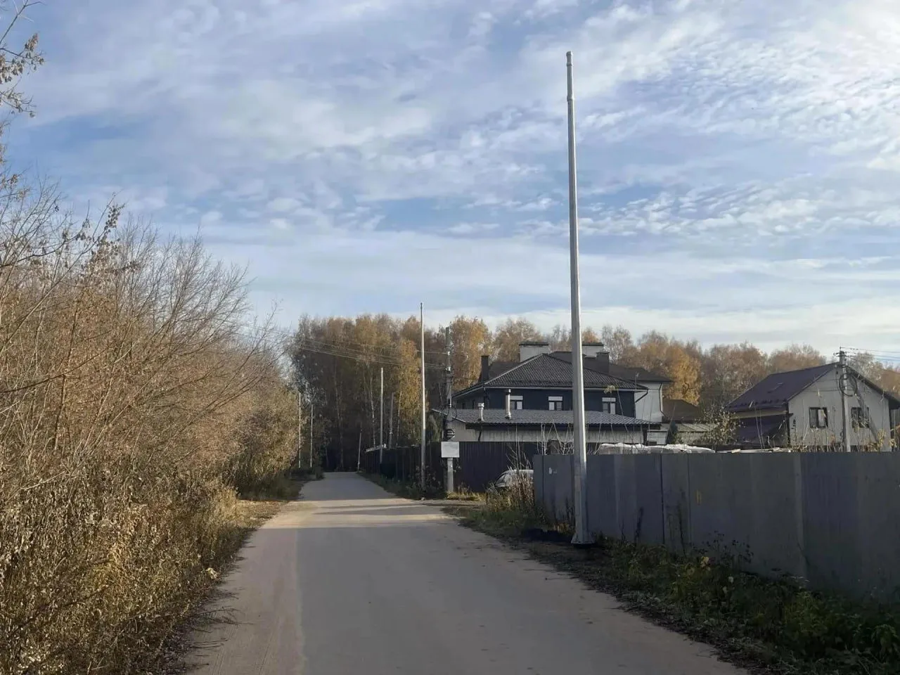 Более 60 новых опор уличного освещения установили в поселках Люберец по программе «Светлый город»