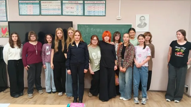 Профилактическую беседу с учащимися школы искусств Люберец провели полицейские