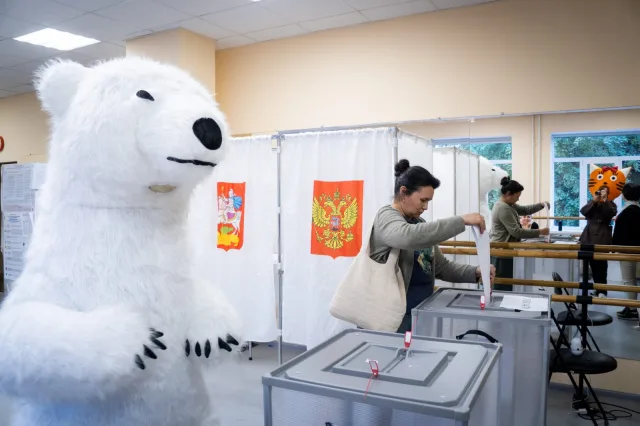 В Люберцах на выборах заметили избирателей в костюмах