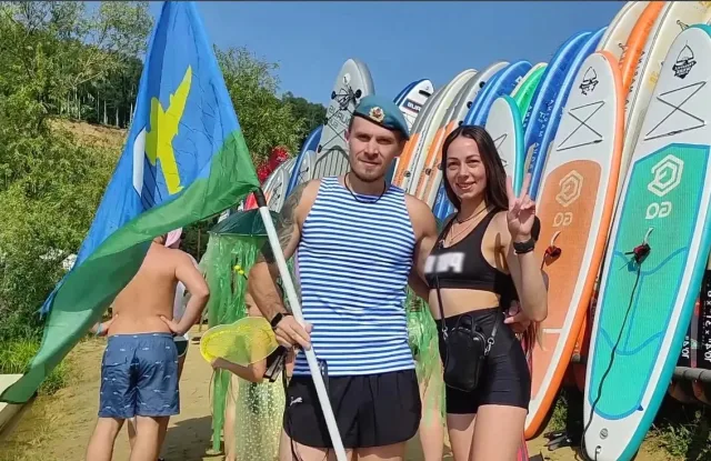 Костюмированный заплыв на сапах прошёл на Дзержинском карьере Люберец