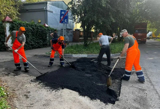 Более 9, 7 тысячи ям заделали на дорогах Люберец с начала года