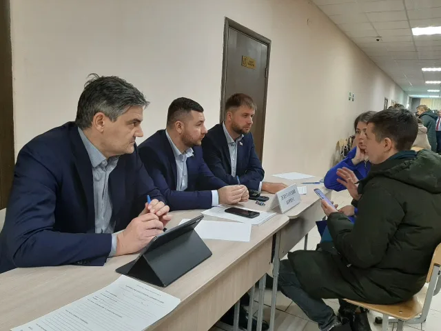 Депутаты Люберец приняли участие во встрече с жителями в формате выездной администрации