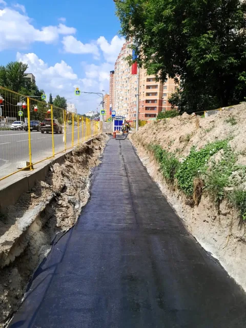 В Дзержинском капремонт теплосети на Лесной вышел на финишную прямую
