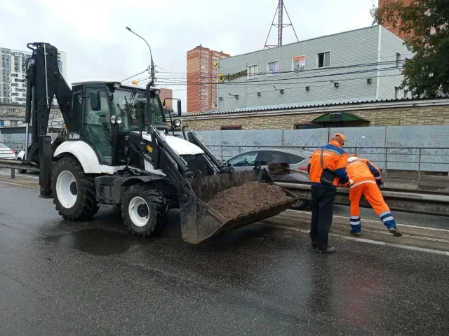 Более 100 кубометров мусора вывезено с муниципальных дорог Люберец за неделю
