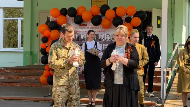 Письма и поделки участникам специальной военной операции передали школьники Люберец