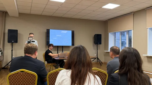 Благоустройство территории набережной Верхнего пруда и Сквера Победы обсудили в Дзержинском
