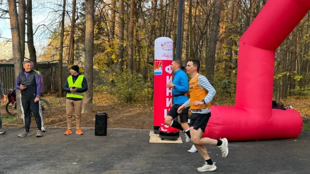Забег «С95» впервые прошел в лесопарке «Чемпион» в Дзержинском