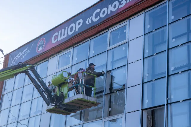 Народная программа «Единой России»: в спортивной школе «Союз» в Люберцах меняют окна впервые за 39 лет