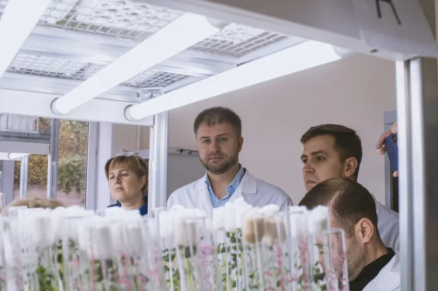 «Сердце» российского картофелеводства: «Единая Россия» поздравила ученых ФИЦ имени Лорха с профессиональным праздником