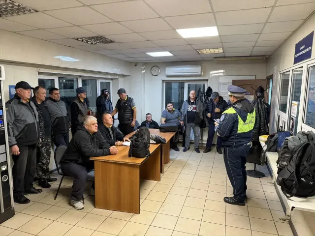 Встреча сотрудников ДПС и водителей маршрутных автобусов состоялась в Люберцах