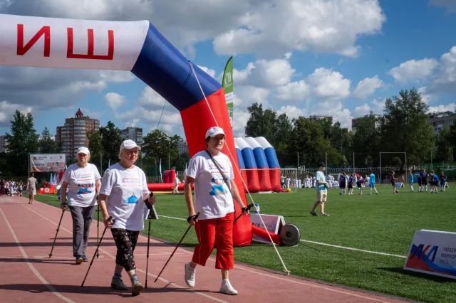 Представители старшего поколения отметили День физкультурника