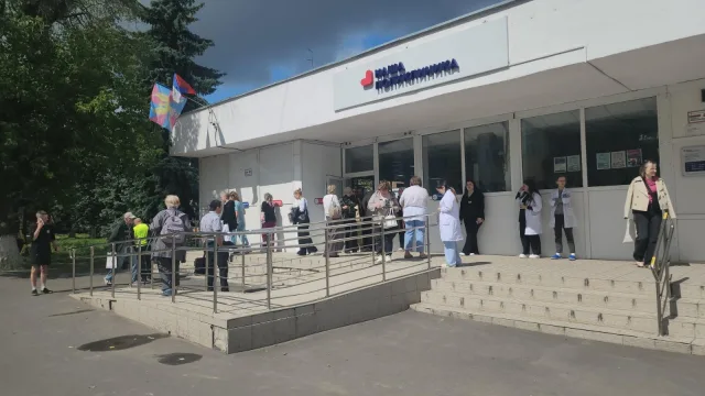 Масштабную противопожарную тренировку провели в Центральной поликлинике Люберец