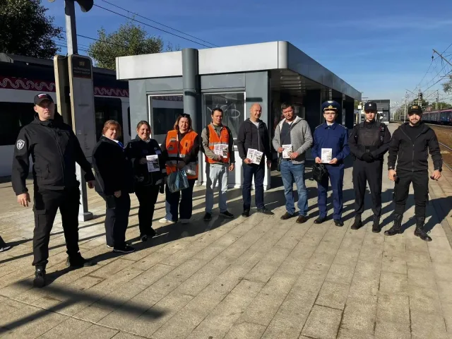 Жителям Люберец напомнили о правилах поведения возле железной дороги