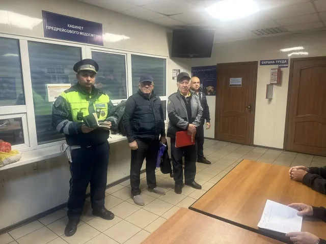 Встреча сотрудников ДПС и водителей маршрутных автобусов состоялась в Люберцах