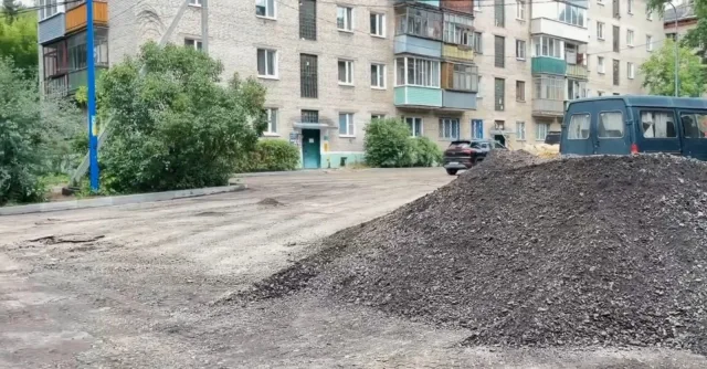Комплексное благоустройство еще двух дворов началось в поселках Люберец