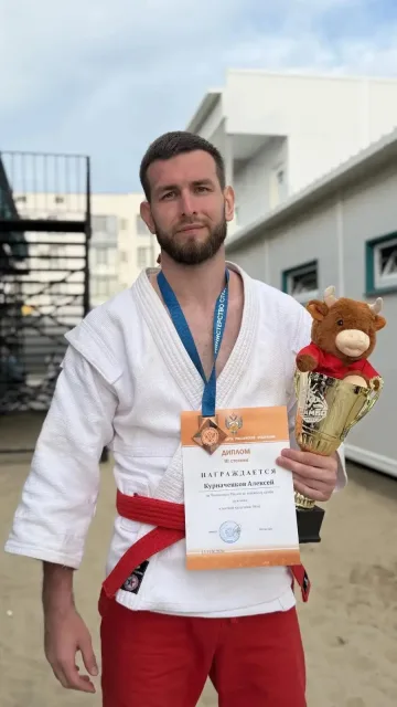 Люберецкий самбист завоевал бронзовую медаль на чемпионате России по пляжному самбо