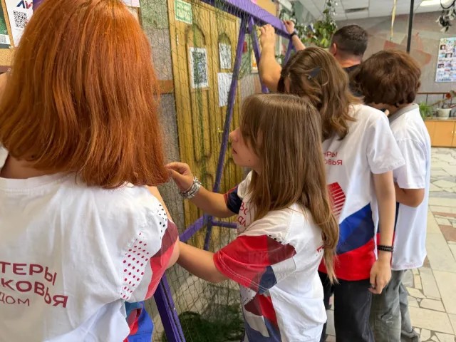 Более 40 жителей Люберец освоили плетение маскировочных сетей за неделю