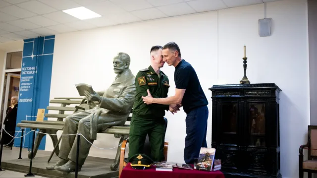 Выставка картин ветерана СВО открылась в Люберцах