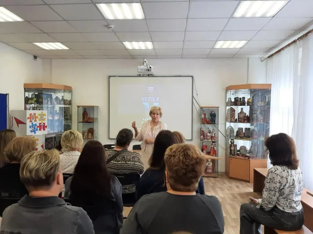 Лидия Антонова обсудила с педагогами Люберец воспитание детей и поддержку работников образования