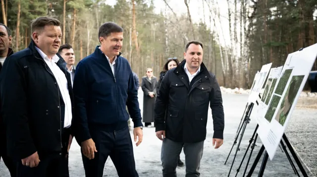 Благоустройство II очереди лесопарка «Лесная опушка» в Октябрьском завершат в августе