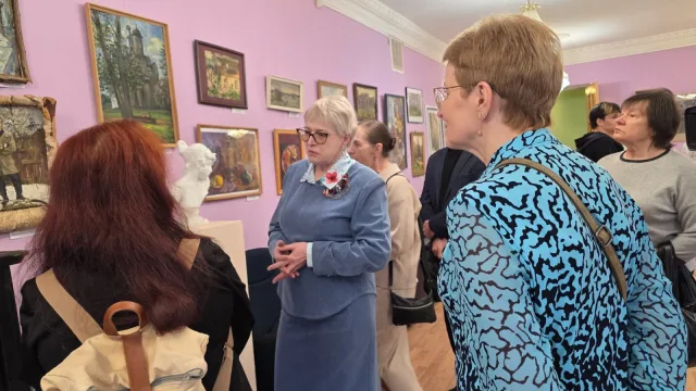 Выставка «В поисках синей птицы» открылась в Дзержинском городского округа Люберцы