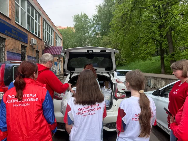 Более 300 кг корма передали волонтёры из городского округа Люберцы приюту для бездомных животных