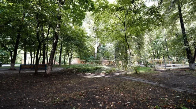 В Дзержинском благоустроят двор у дома 38 на улице Академика Жукова
