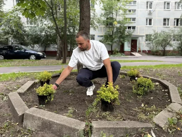 Люберецкий депутат исполнил мечту жителей дома №8 «Б» на улице Митрофанова