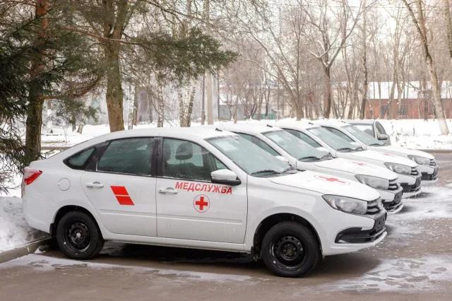 Областная больница Люберец получила четыре новых автомобиля для паллиативной помощи