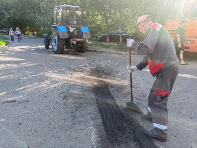 Более 6200 ям устранили на дорогах Люберец с начала года
