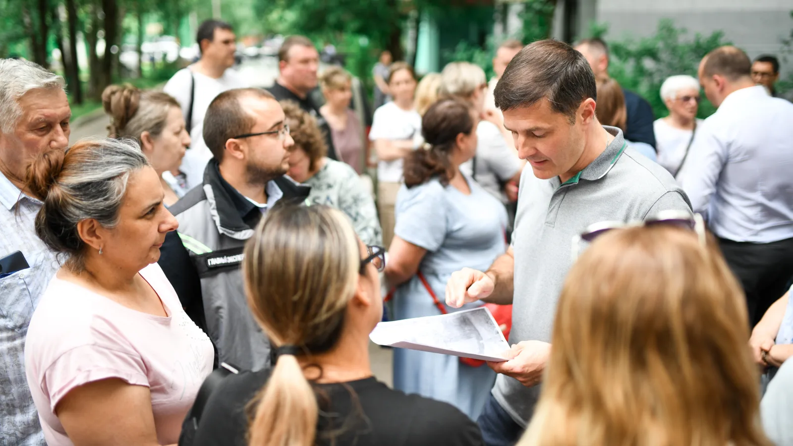 Проверка хода работ по капитальному ремонту фасада